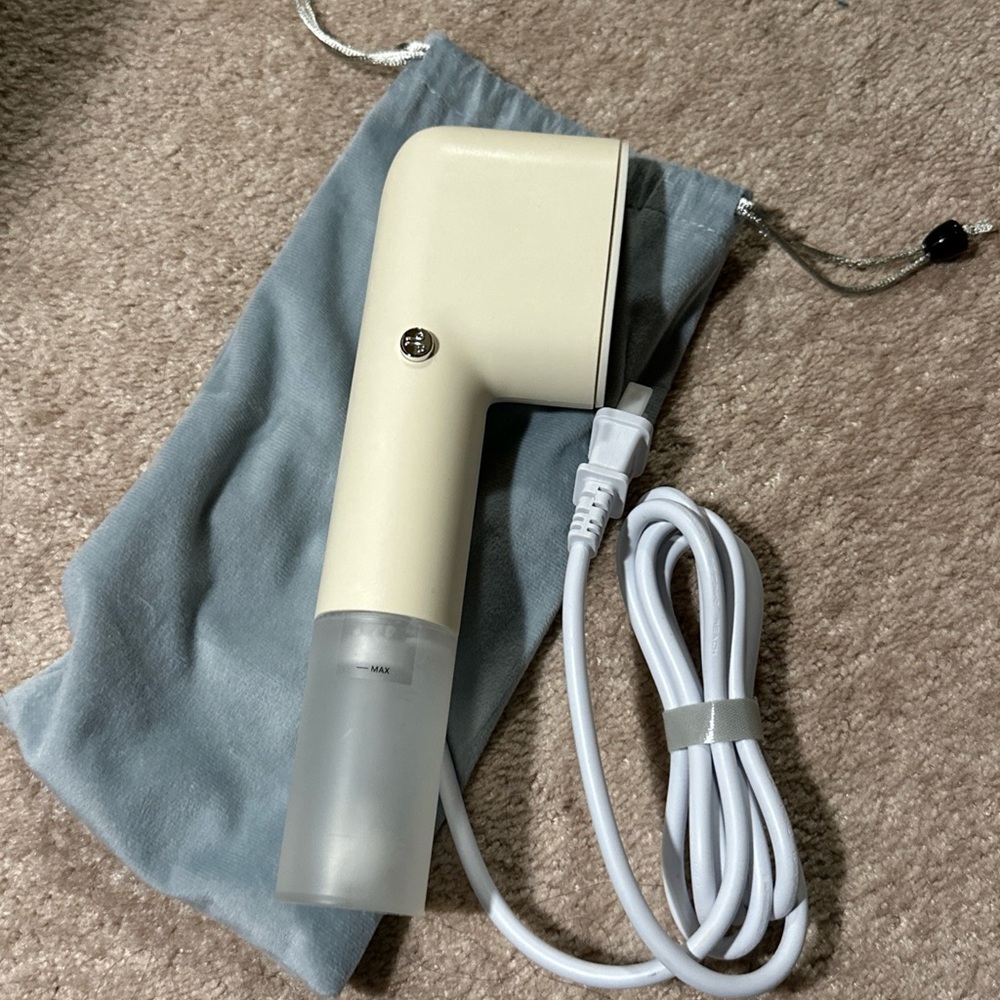 Cream Handheld Steamer with Pouch